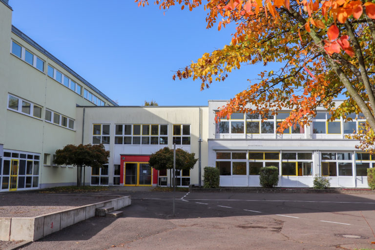 Ganztagsangebote an den Grundschulen in der Gemeinde Schmelz weiter ausbauen und verbessern